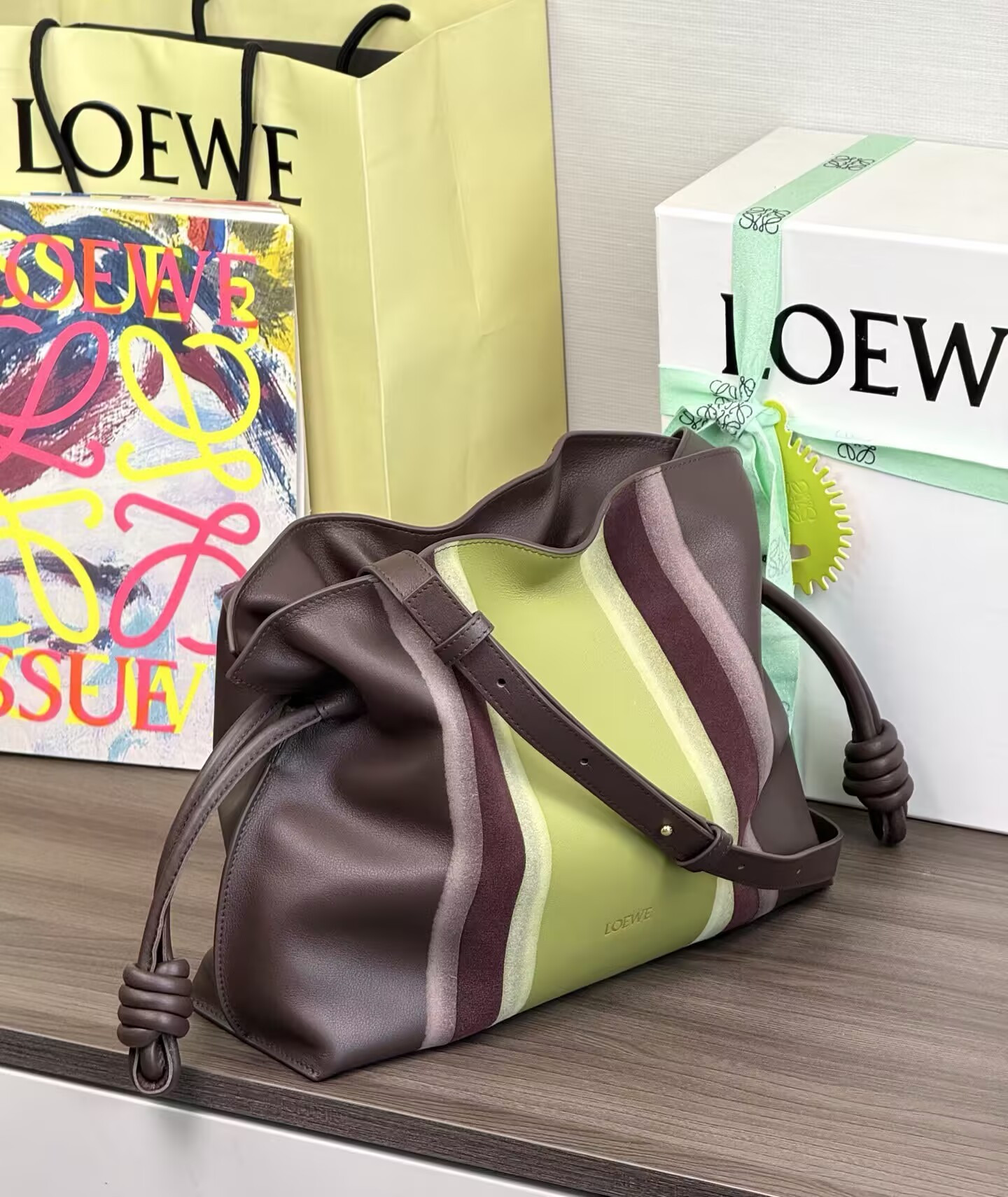 L0ew* medium flamenco clutch 24.5x30x10.5cm