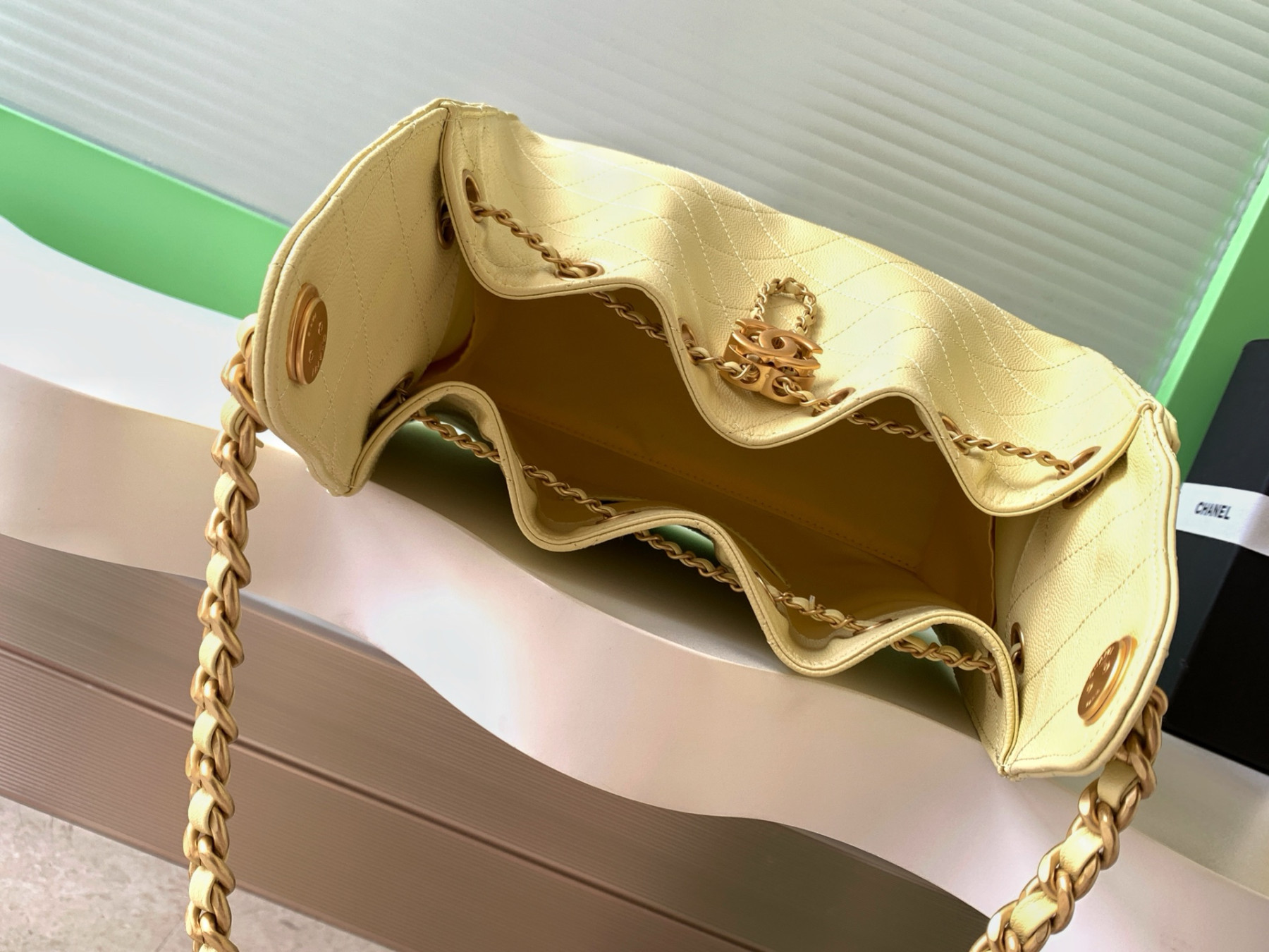 Ch**el 25c bucket bag 26x30x14cm