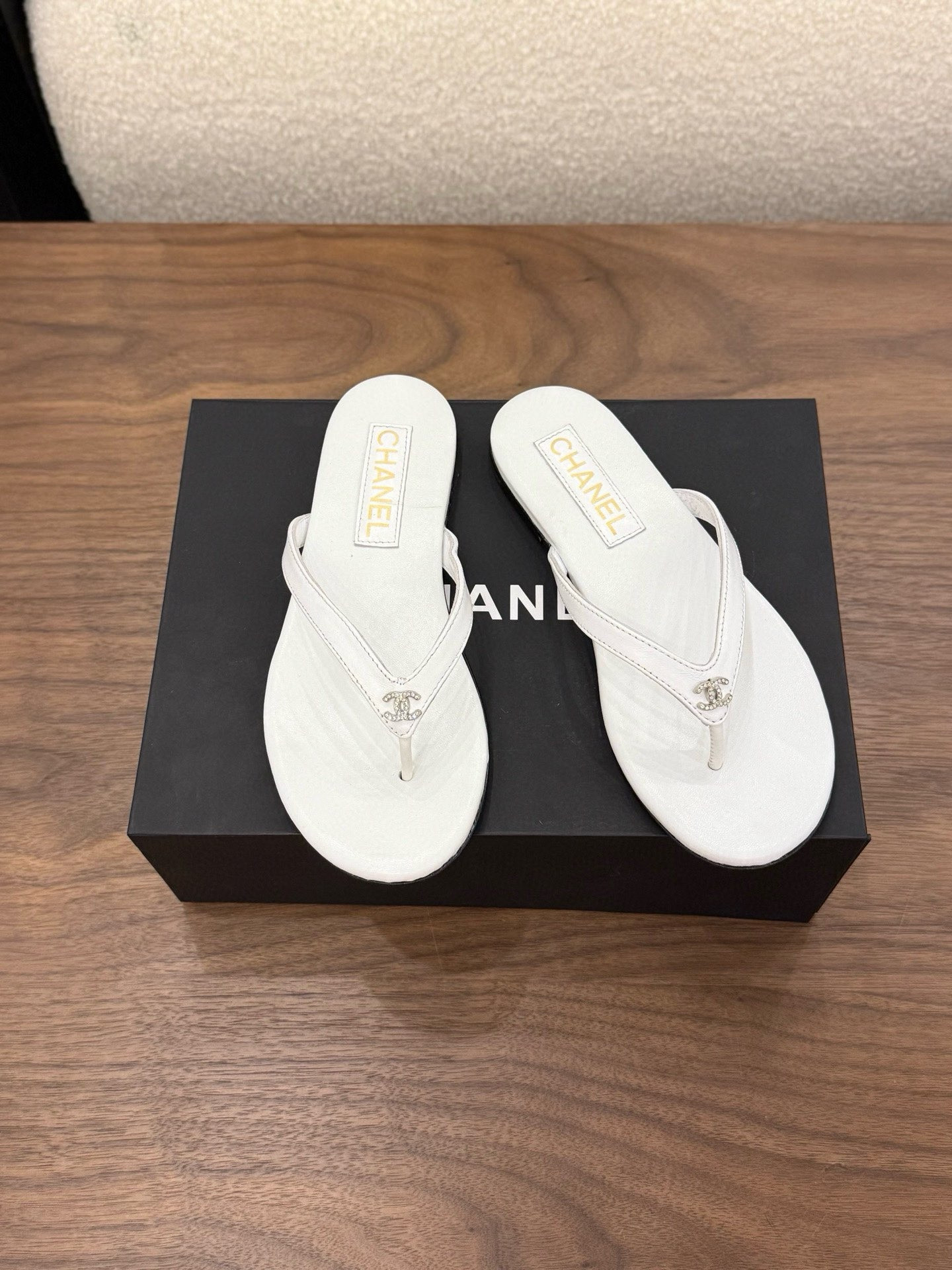 ua Ch**el slides