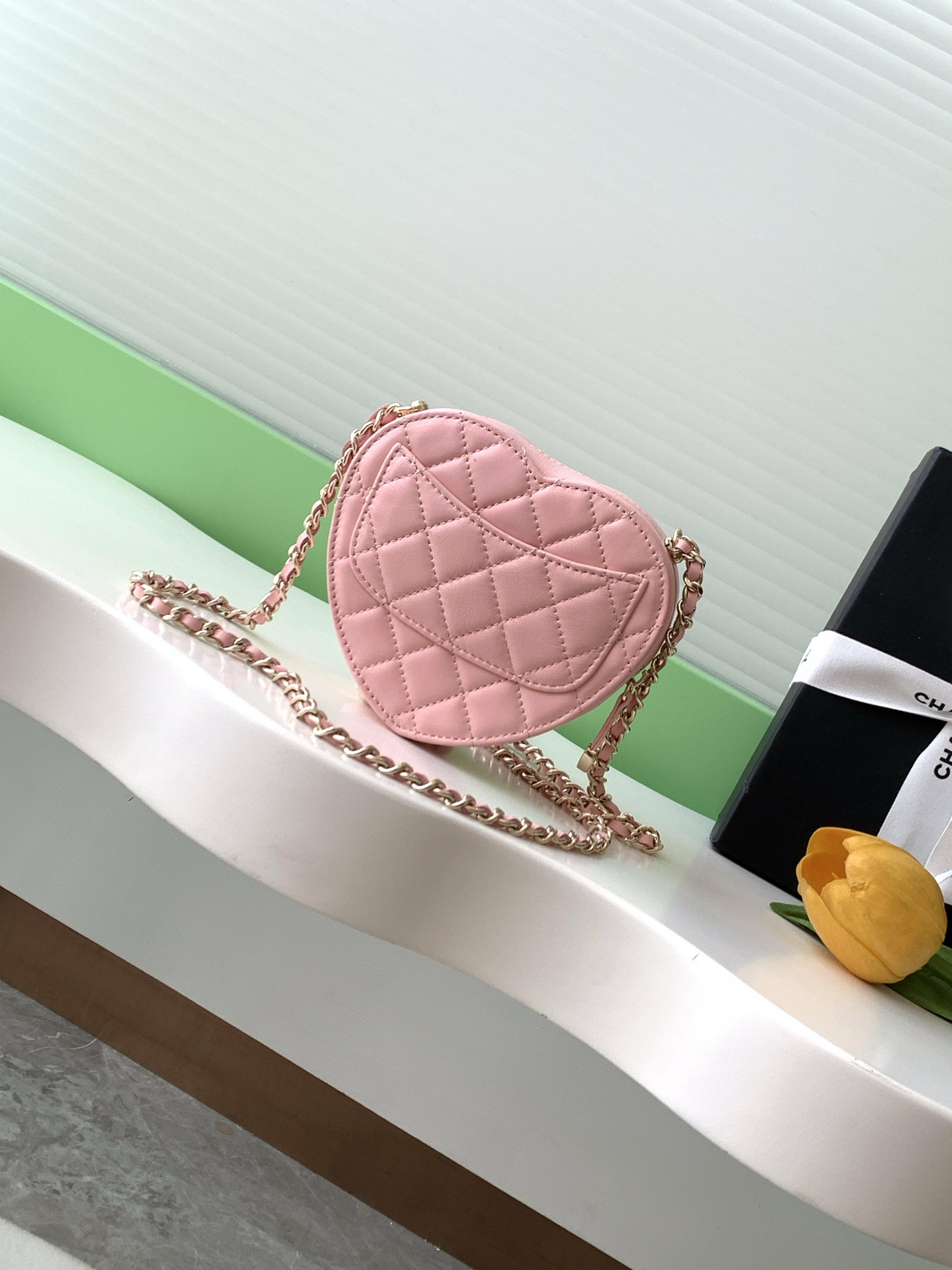Ch**el mini 22s heart clutch with chain 12x13x5.5cm