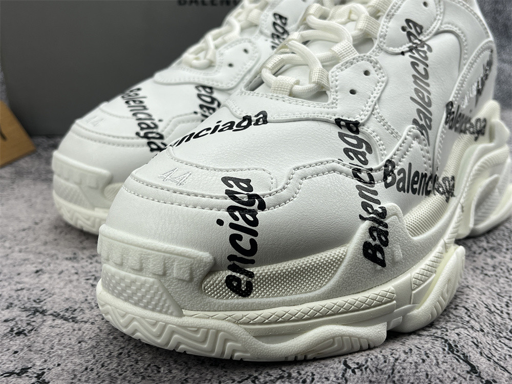 UA TRIPLE S CLEAR SOLE WHITE