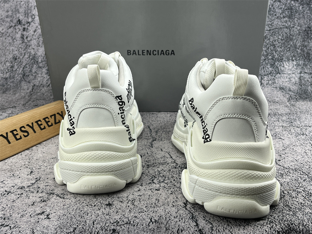 UA TRIPLE S CLEAR SOLE WHITE