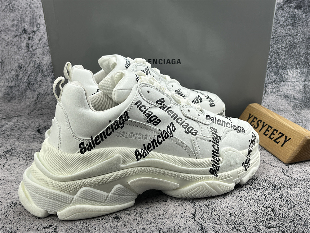 UA TRIPLE S CLEAR SOLE WHITE