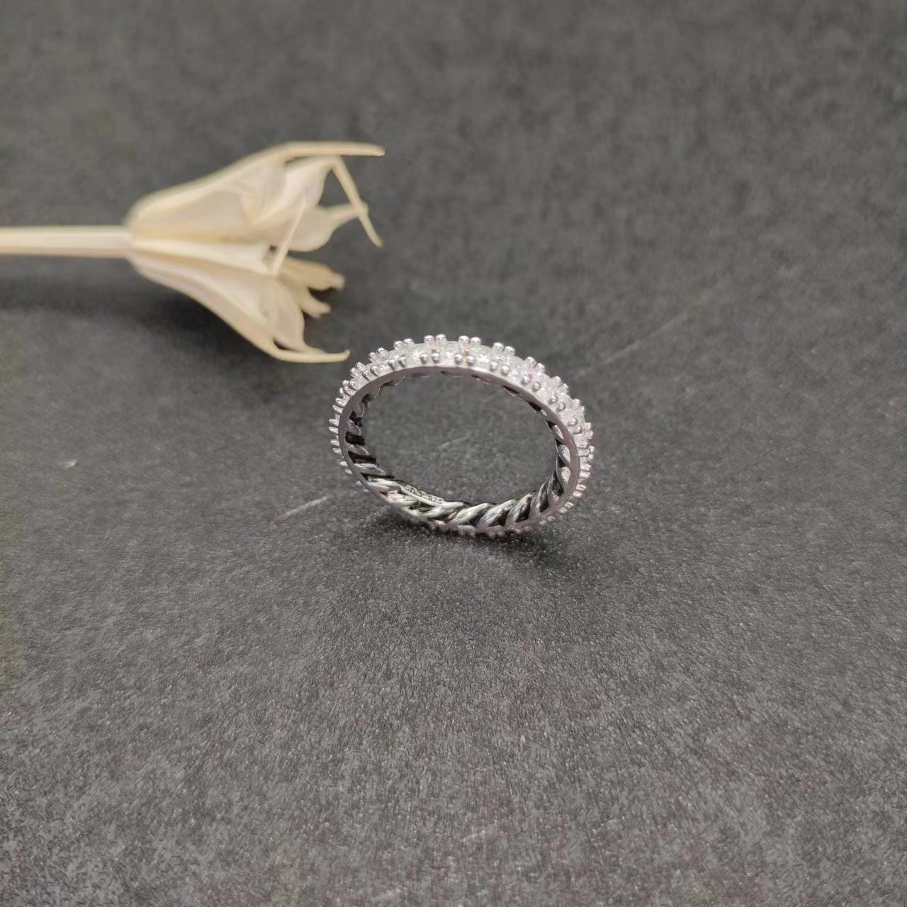 dau1d Yvrm*n ring