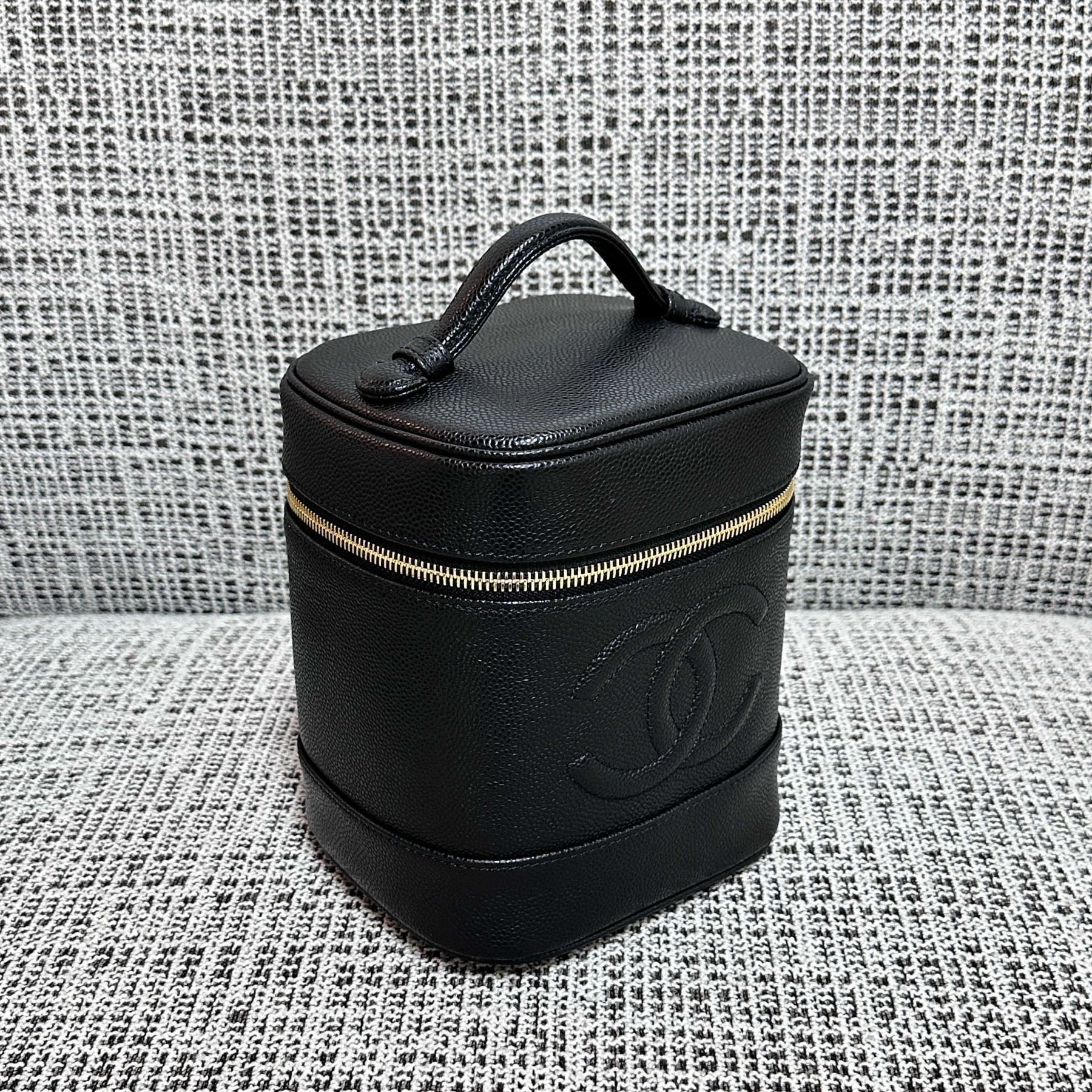 Ch**el vanity bag 17.5x13x17cm