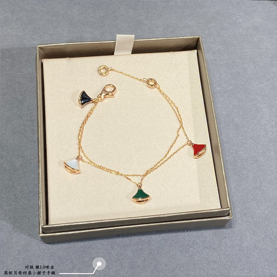 Bv1g*ai Four mini skirts Bracelet