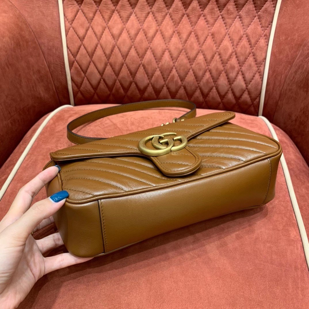 Gvc*1 GG Marmont small matelasse shoulder bag 26cm