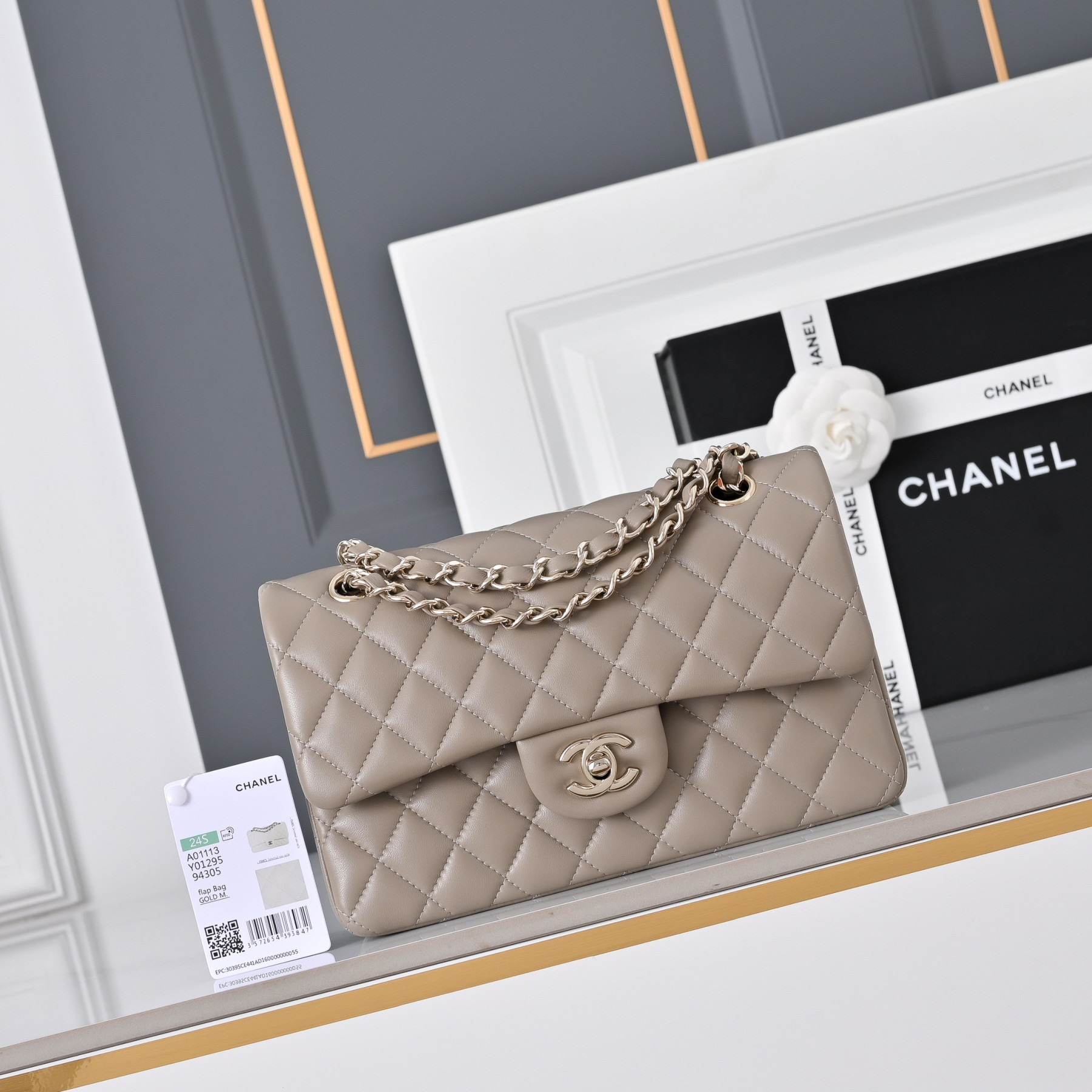 Ch**el classic flap handbag light gold hardware a01113 23x14.5x6cm