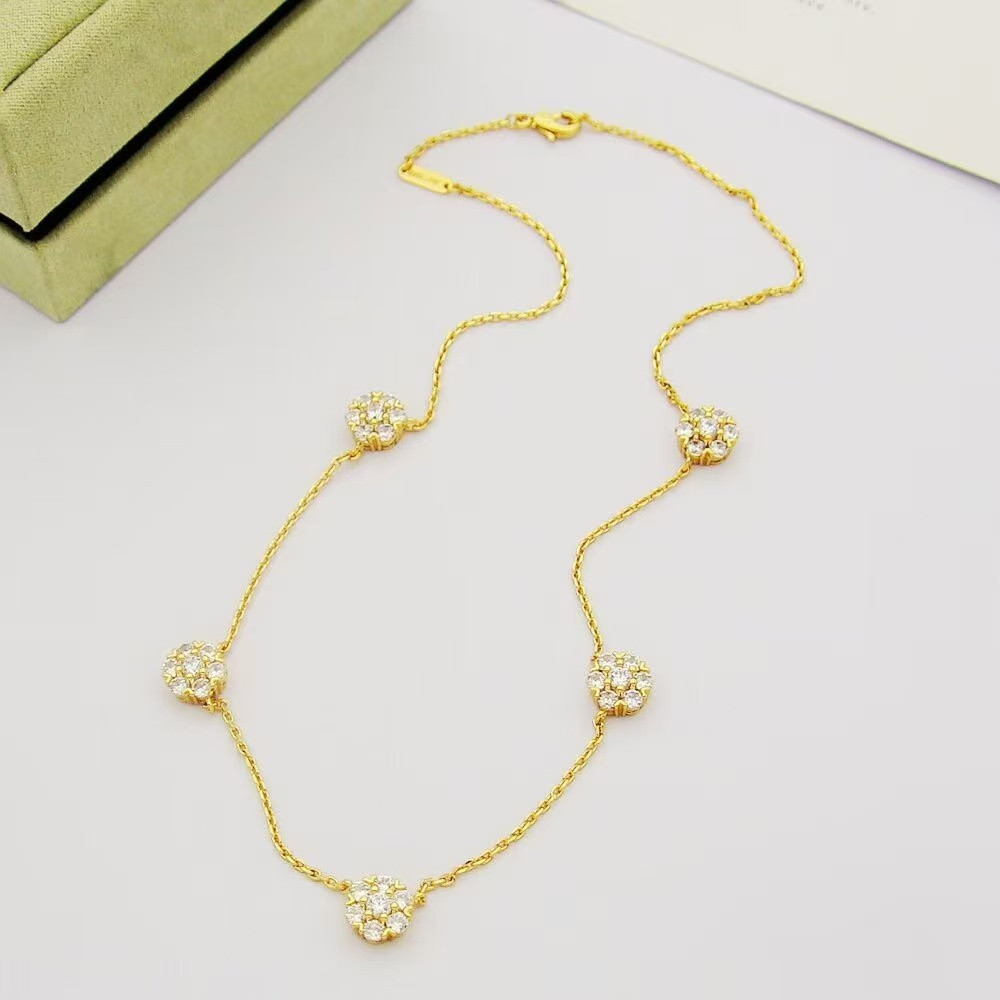 V*n Cl**f & arpels fleurette necklace