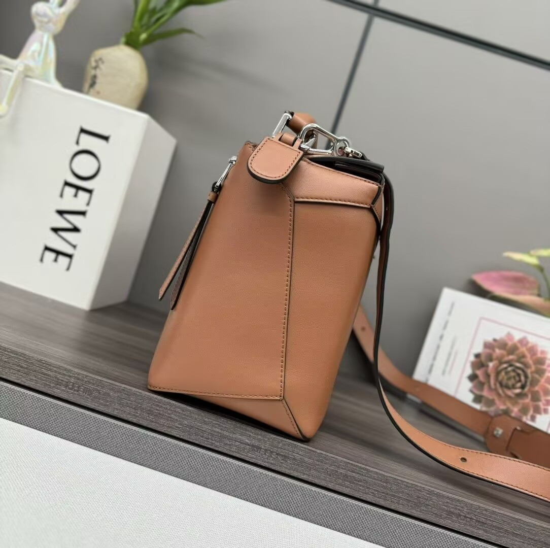 L0ew* large puzzle edge bag in classic calfskin 21.5x33x14.7cm