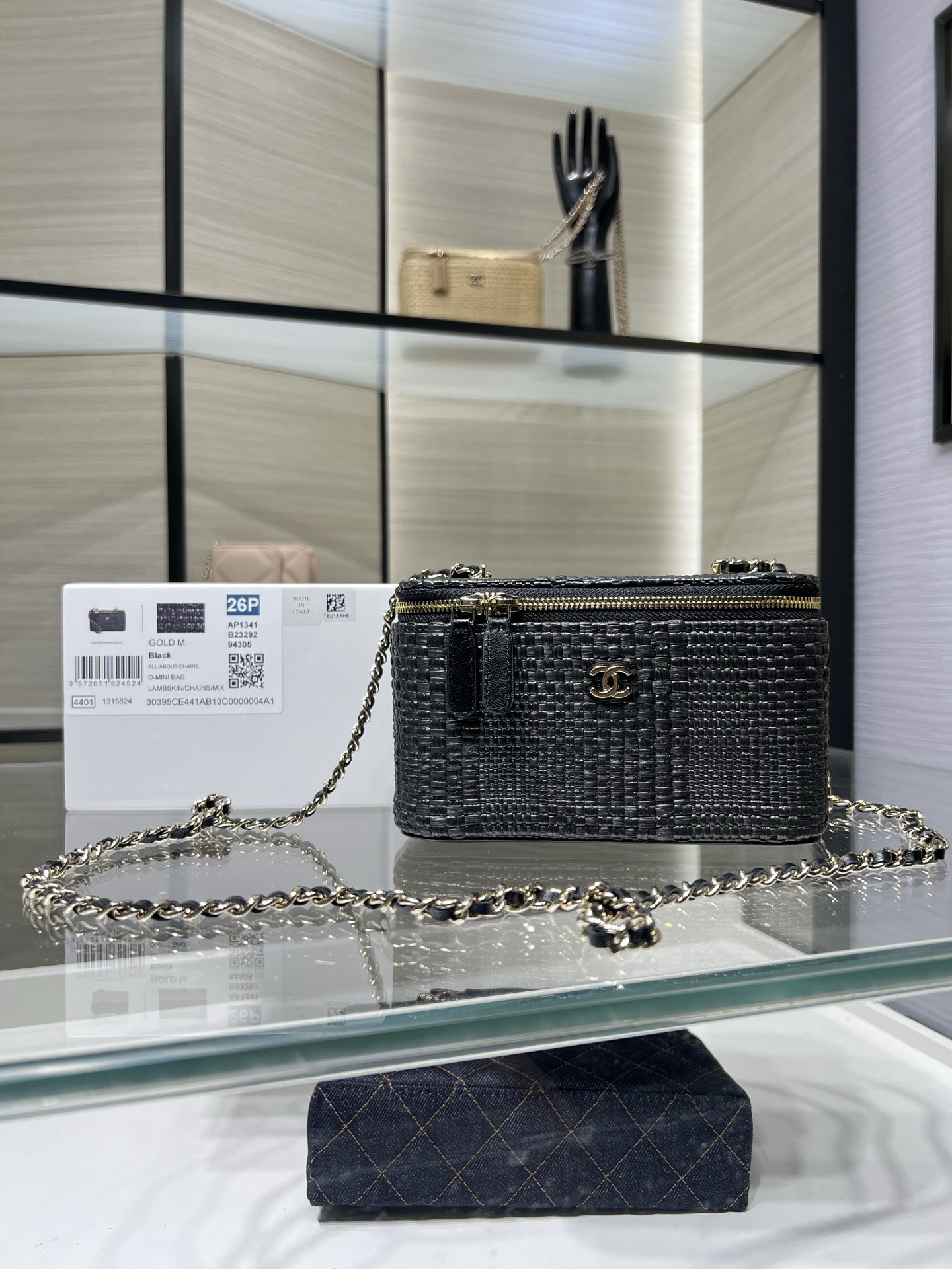 Ch**el classic long vanity with chain ap1341 9.5x17x8cm