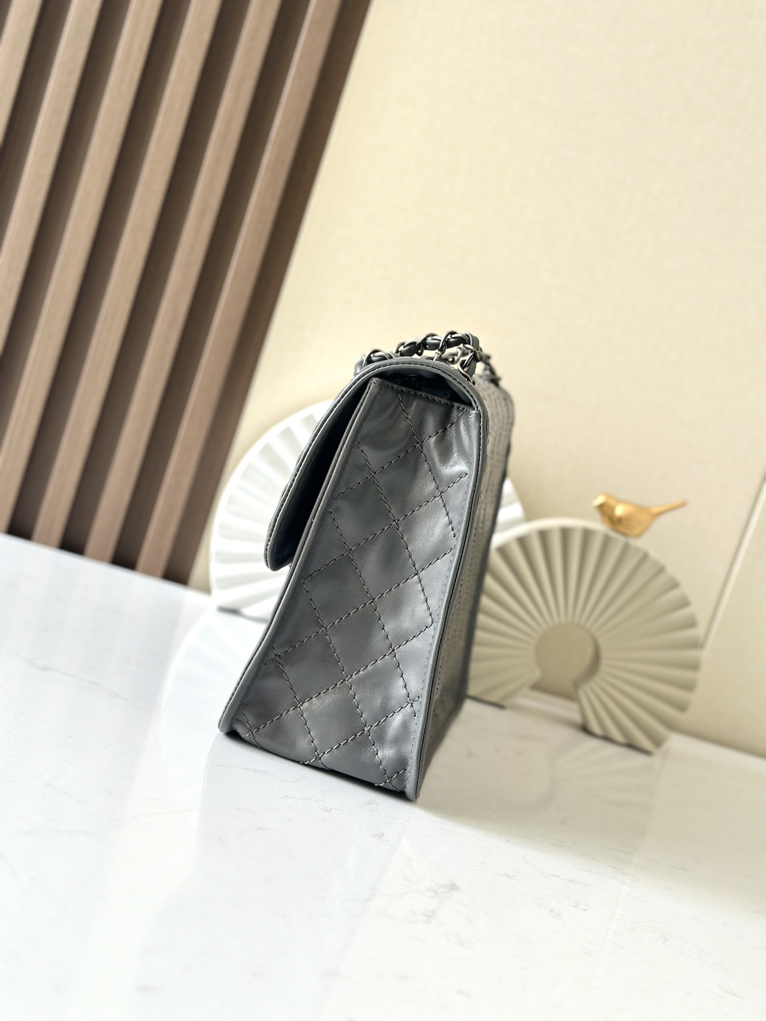 Ch**el vintage flap tofu bag 26x11x23cm