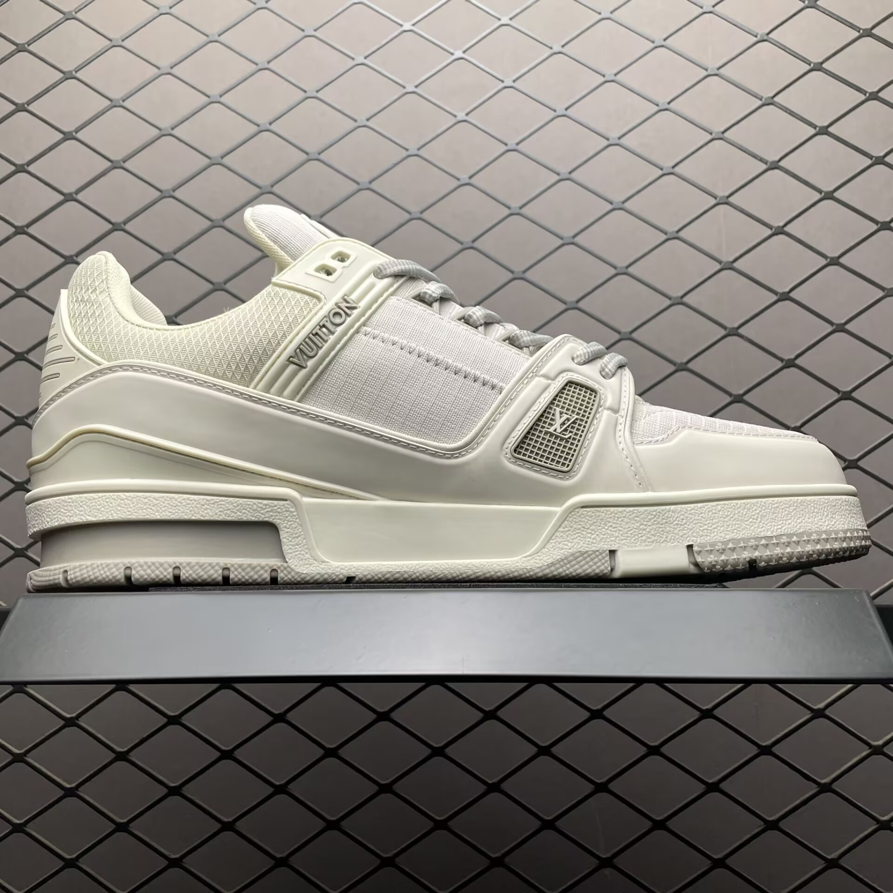 UA LV trainer Sneakers