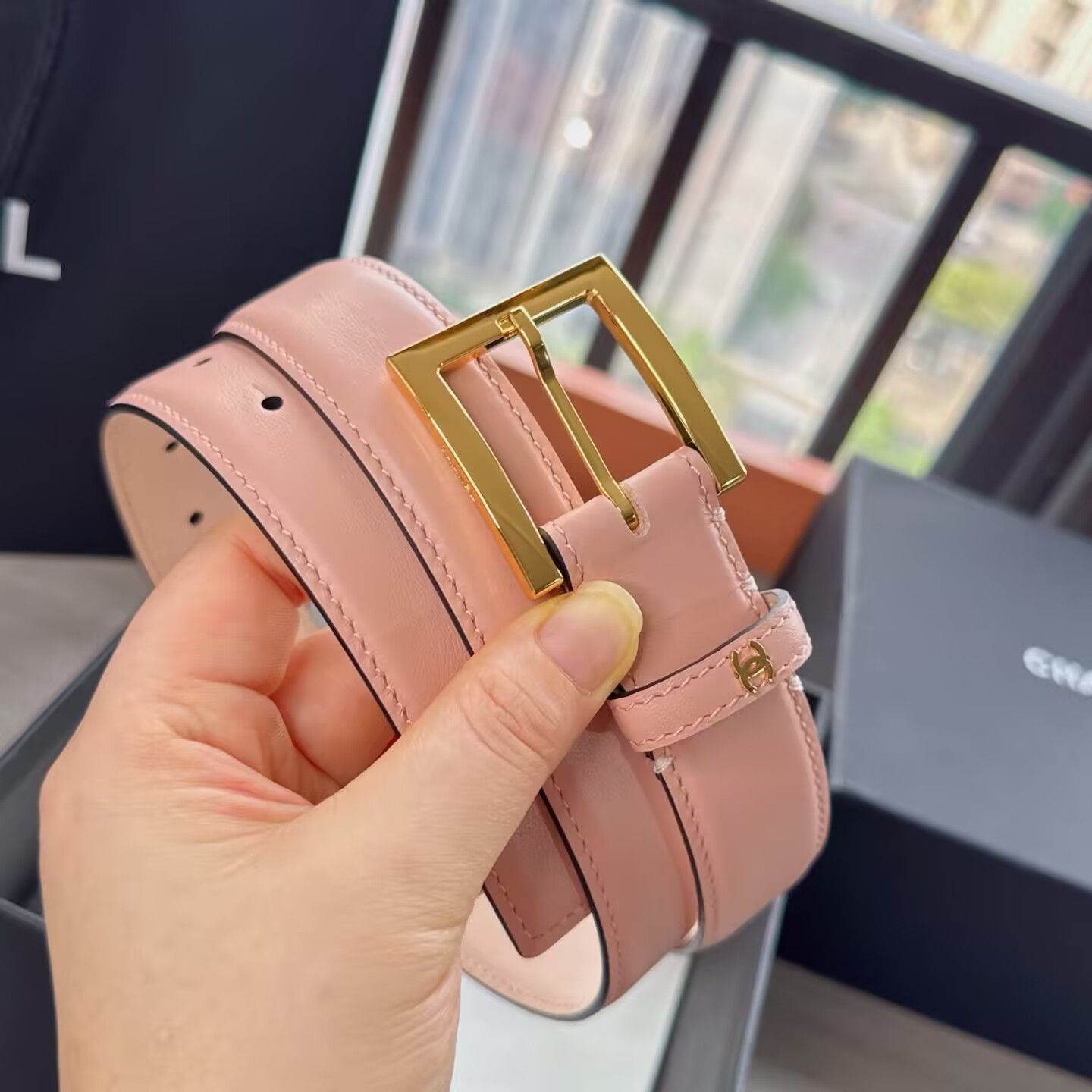 Ch**el belt
