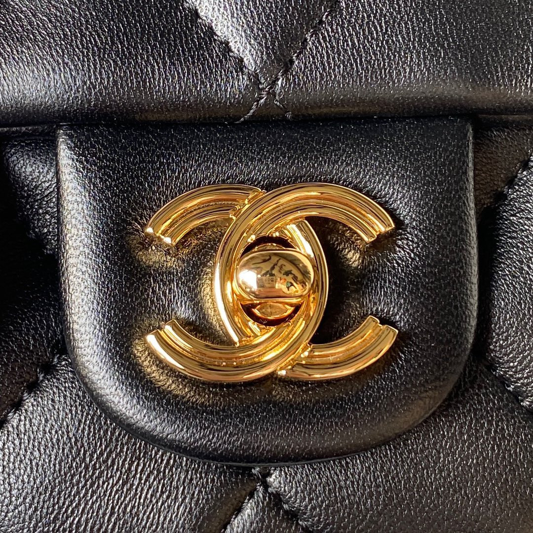 Ch**el flap handbag 13x21x8cm