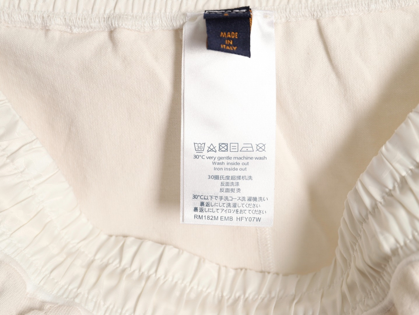 l0vis Vvtt0n lv knitting shorts suit