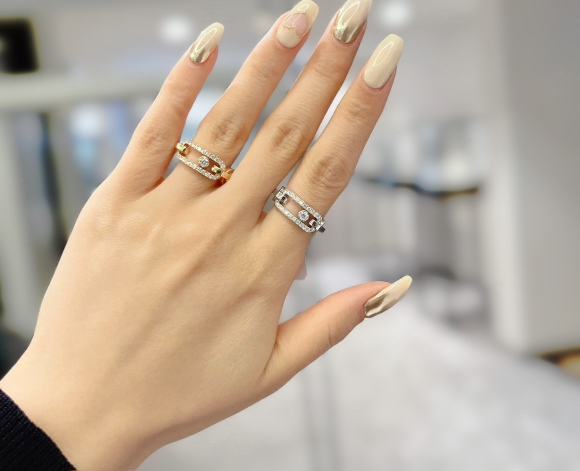 Mes1kaa move d1am0nd ring