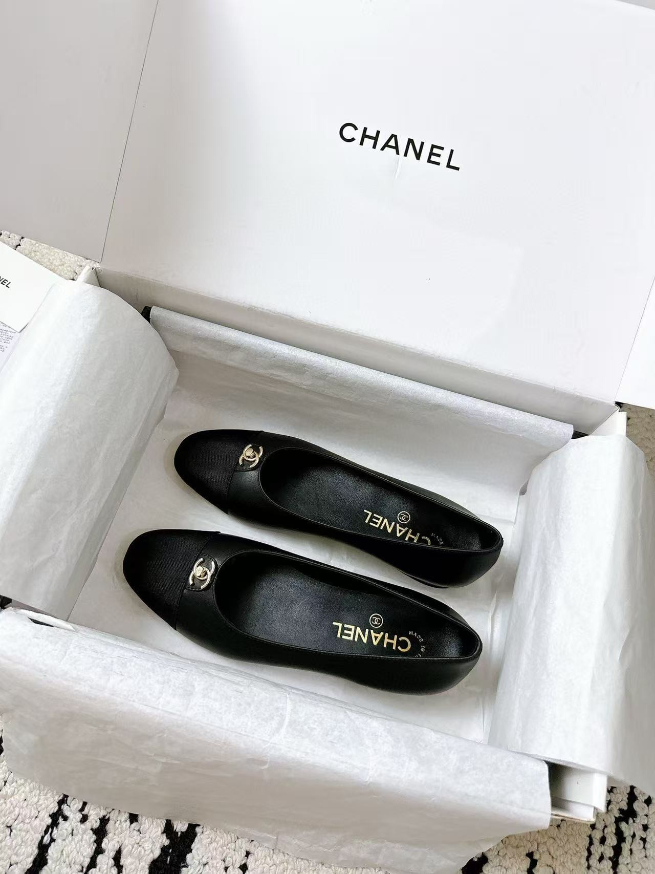 UA Ch**el Ballet Flats