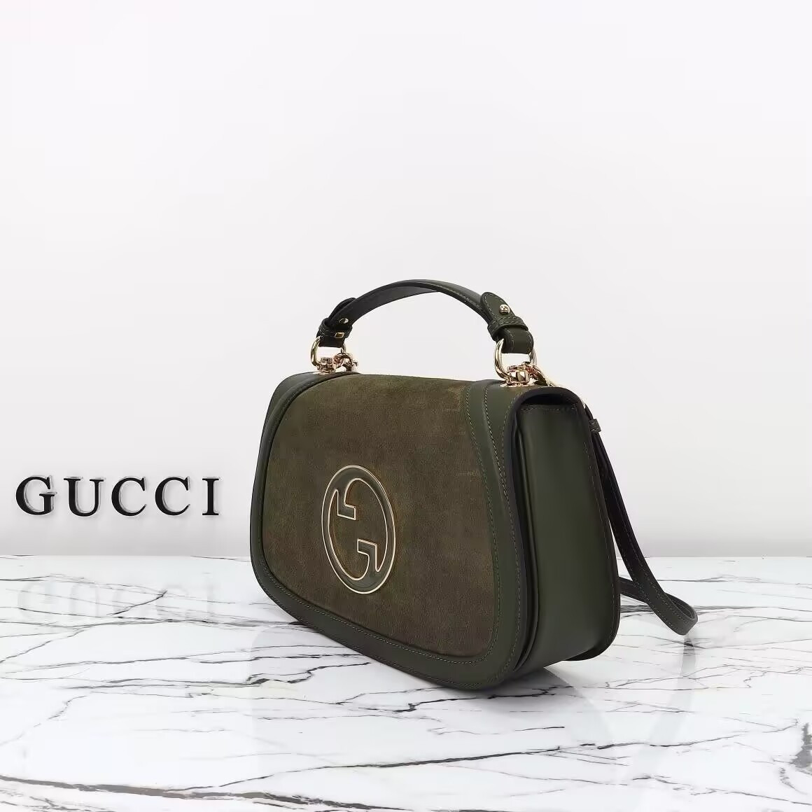 Gvc*1 Shoulder Bag 32x17x10cm