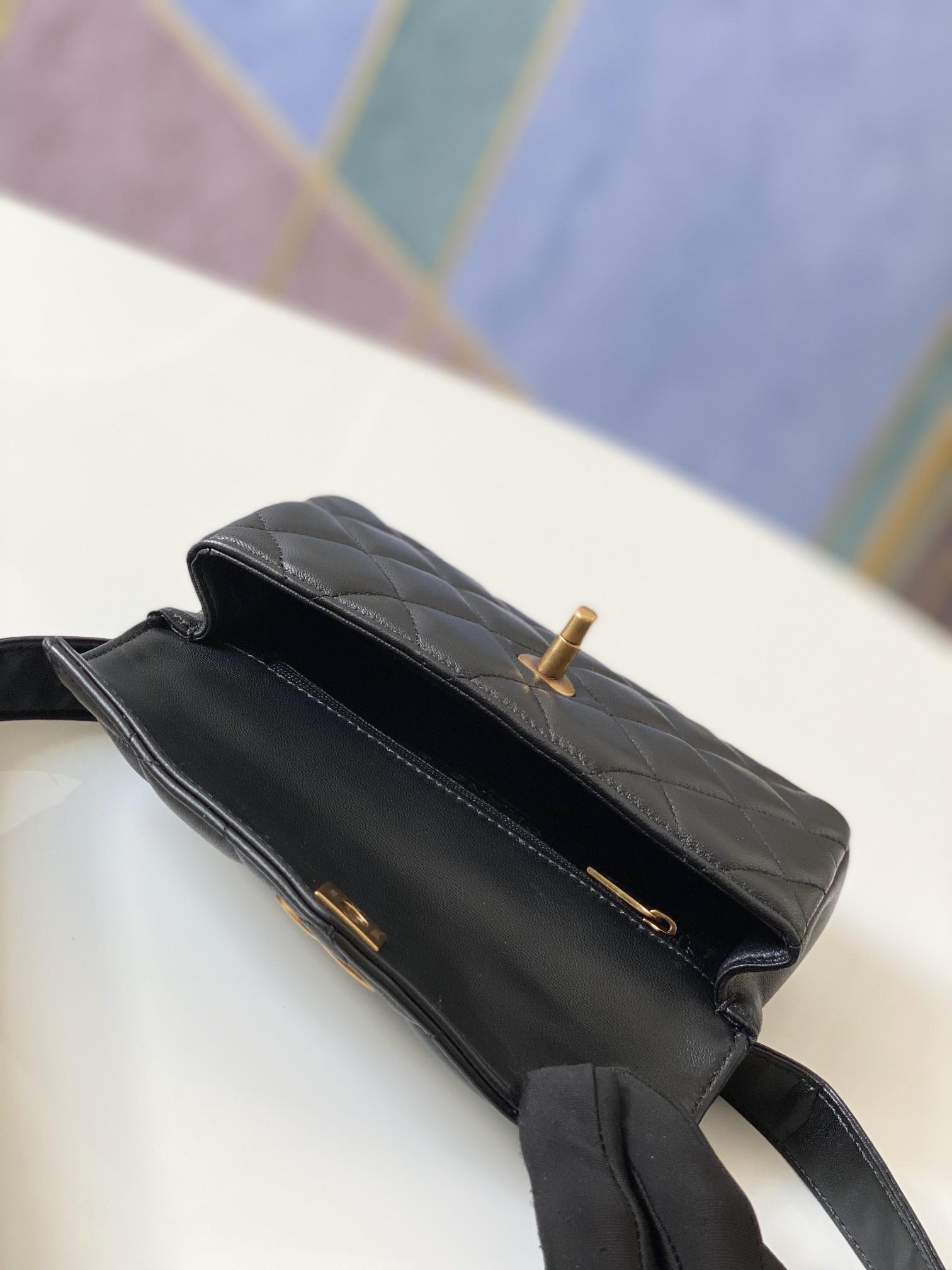 Ch**el quilted waist bag 18x12x3.5cm