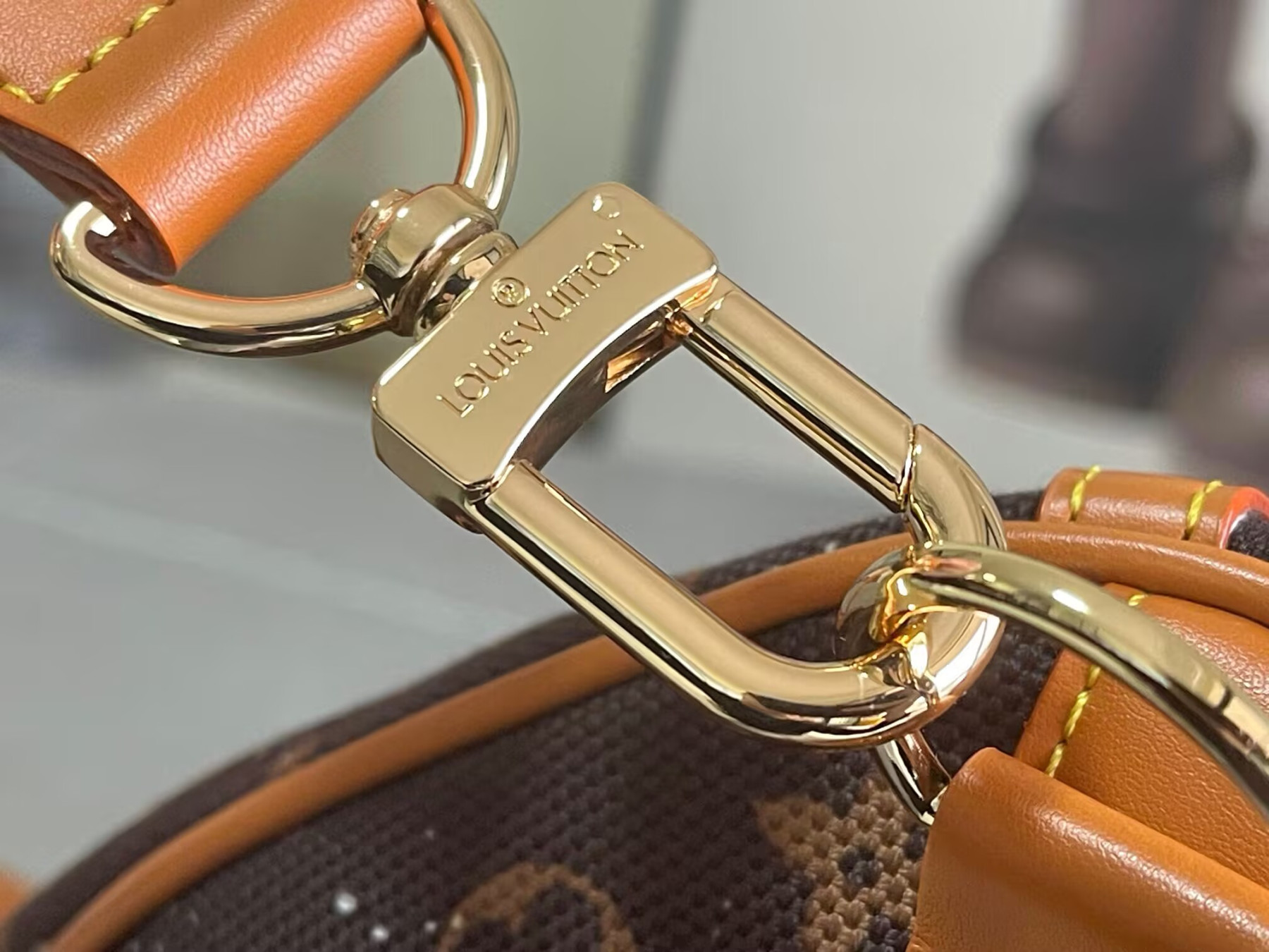 LV Keepall Bandoulière 50 M13977 50x29x23cm