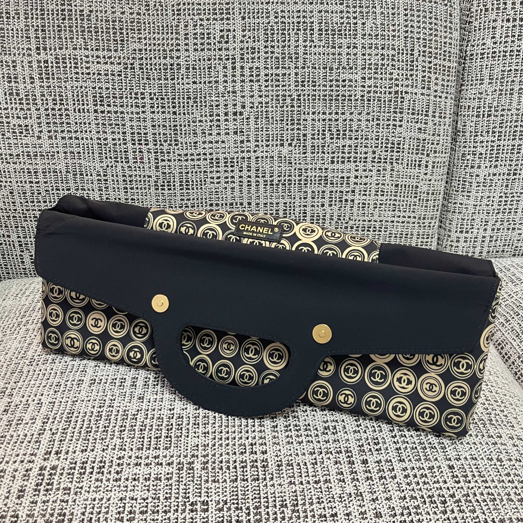 Ch**el vintage hard-handled tote bag 46x34x8cm