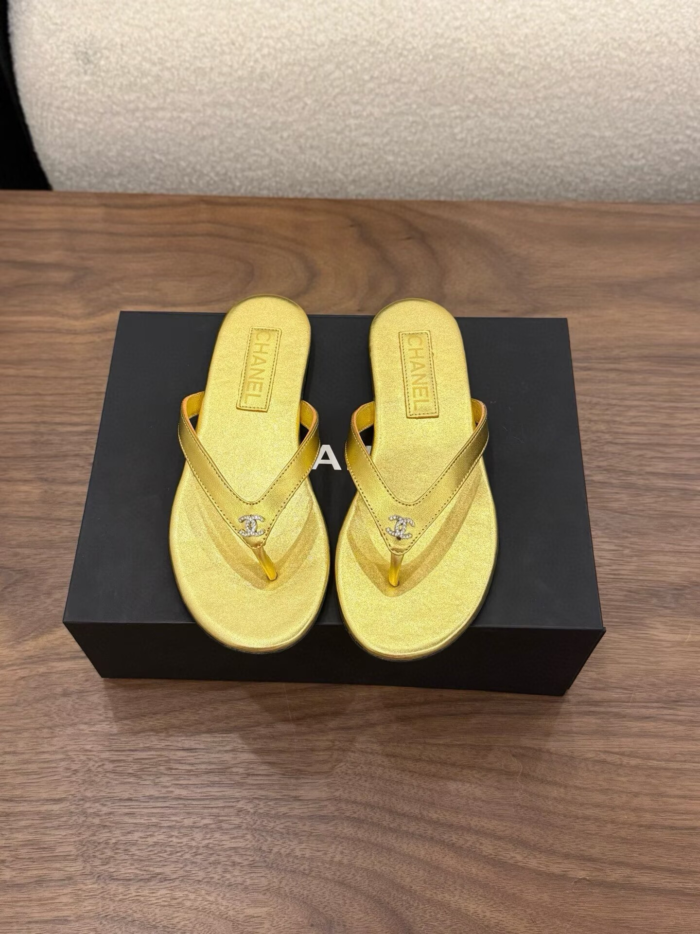 ua Ch**el slides