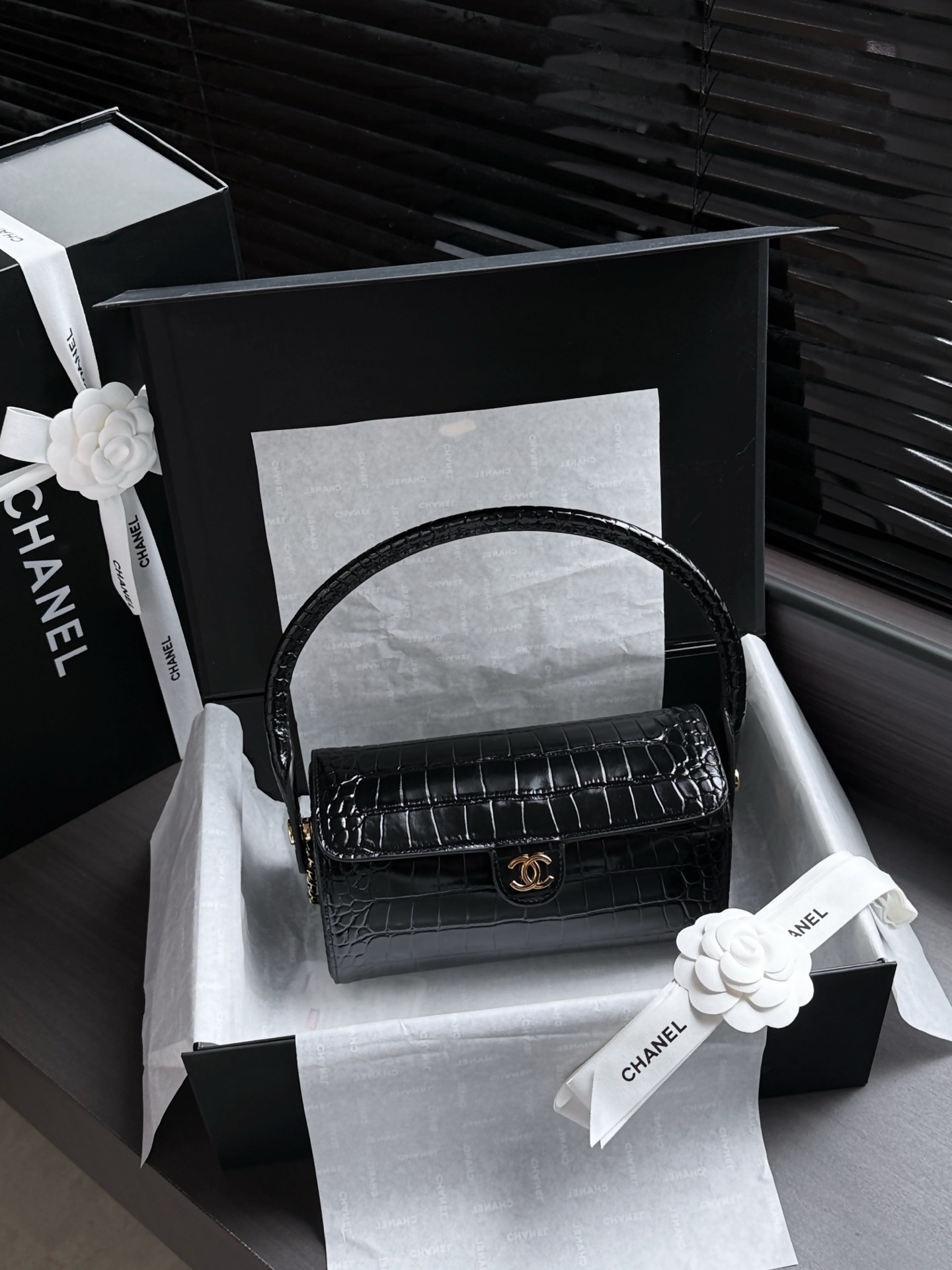 Ch**el clutch with chain ap5294 11x23x12.5cm