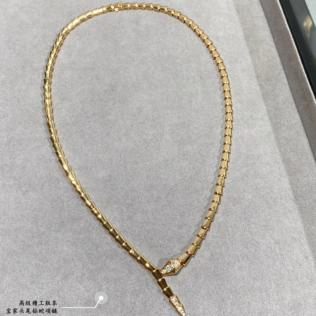 Bv1g*ai Head and tail drill snake Necklace