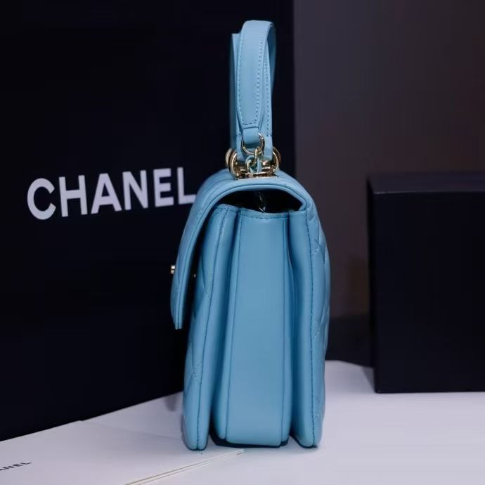 Ch**el flap bag with top handle 17x25x12cm