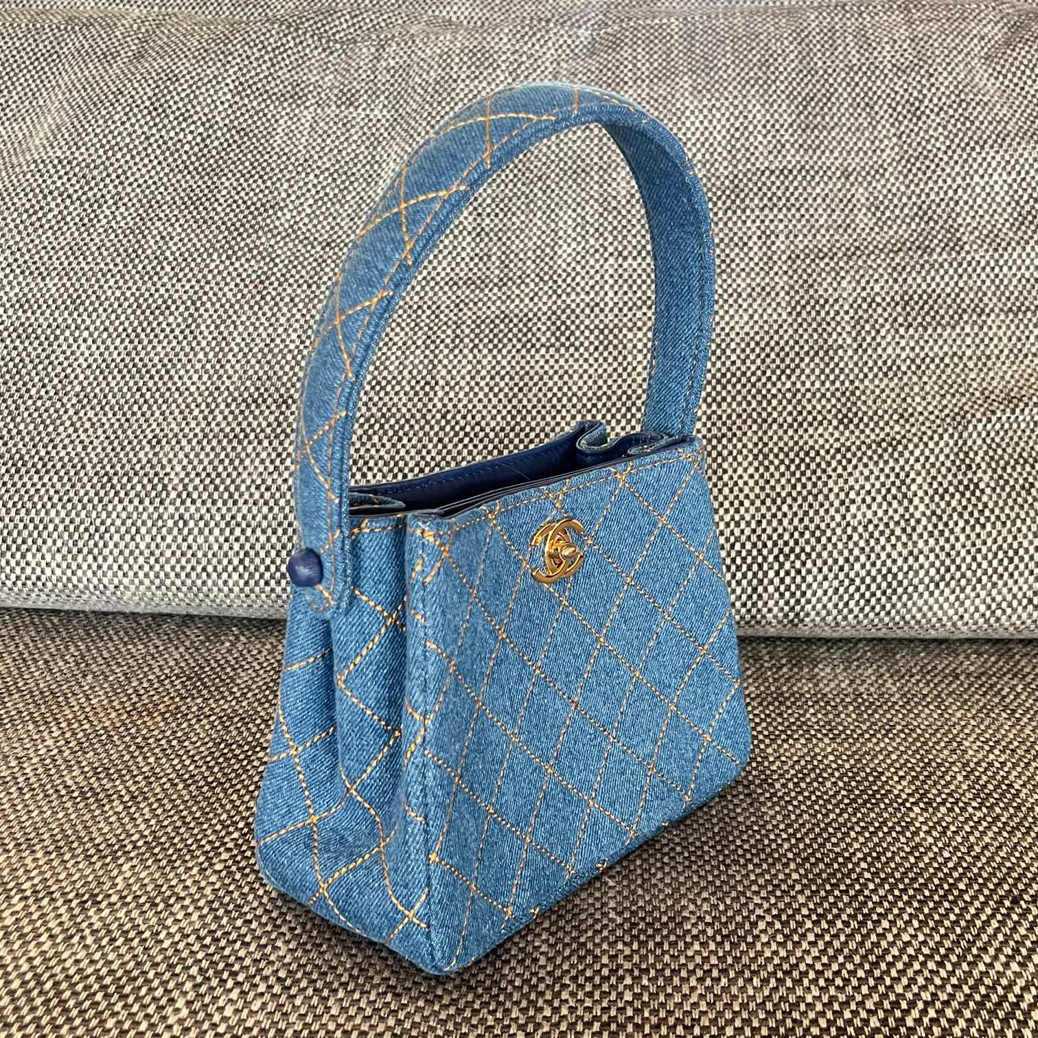 Ch**el mini classic handbag 18x13x7cm