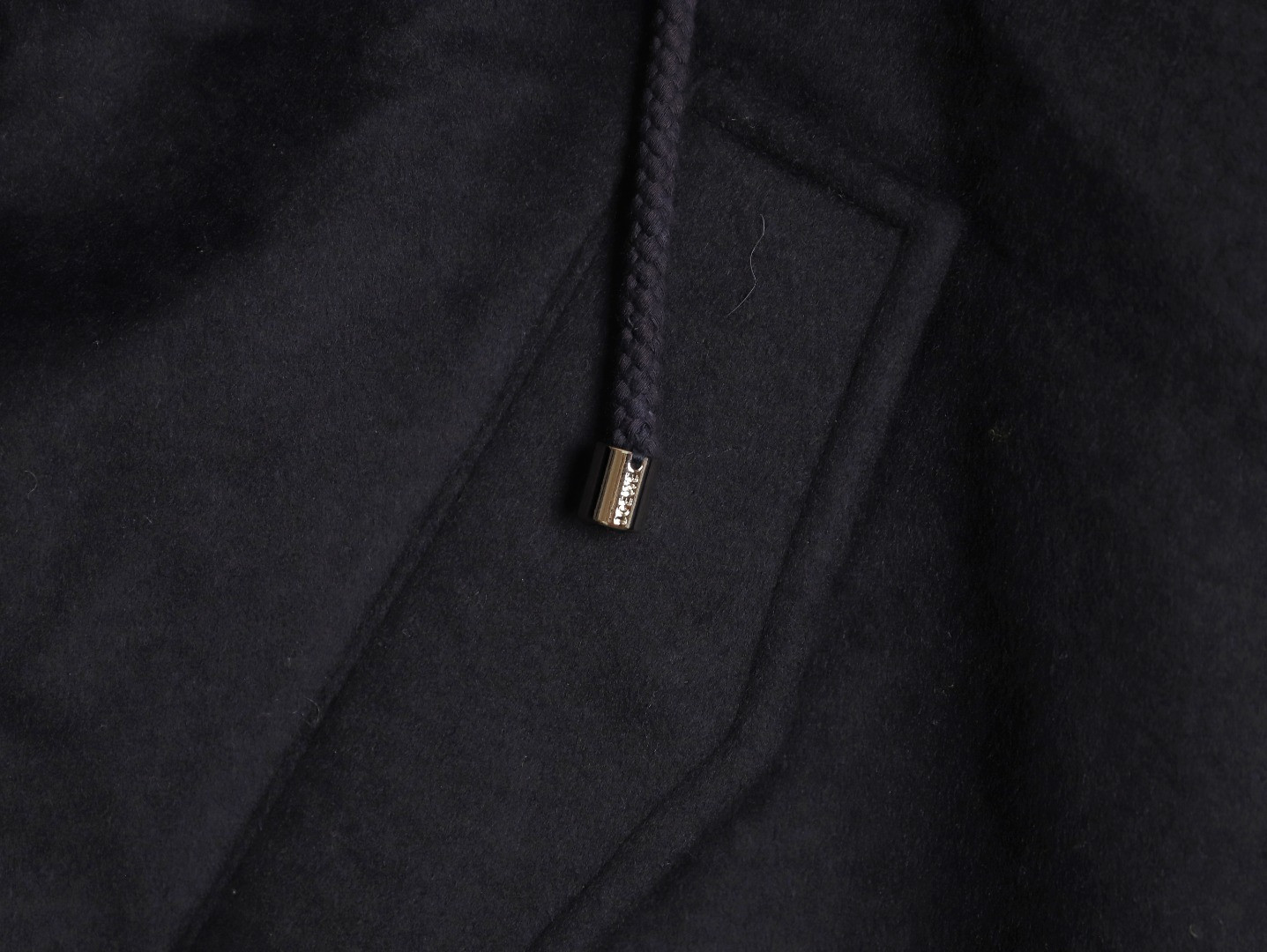 L0ew* Coats