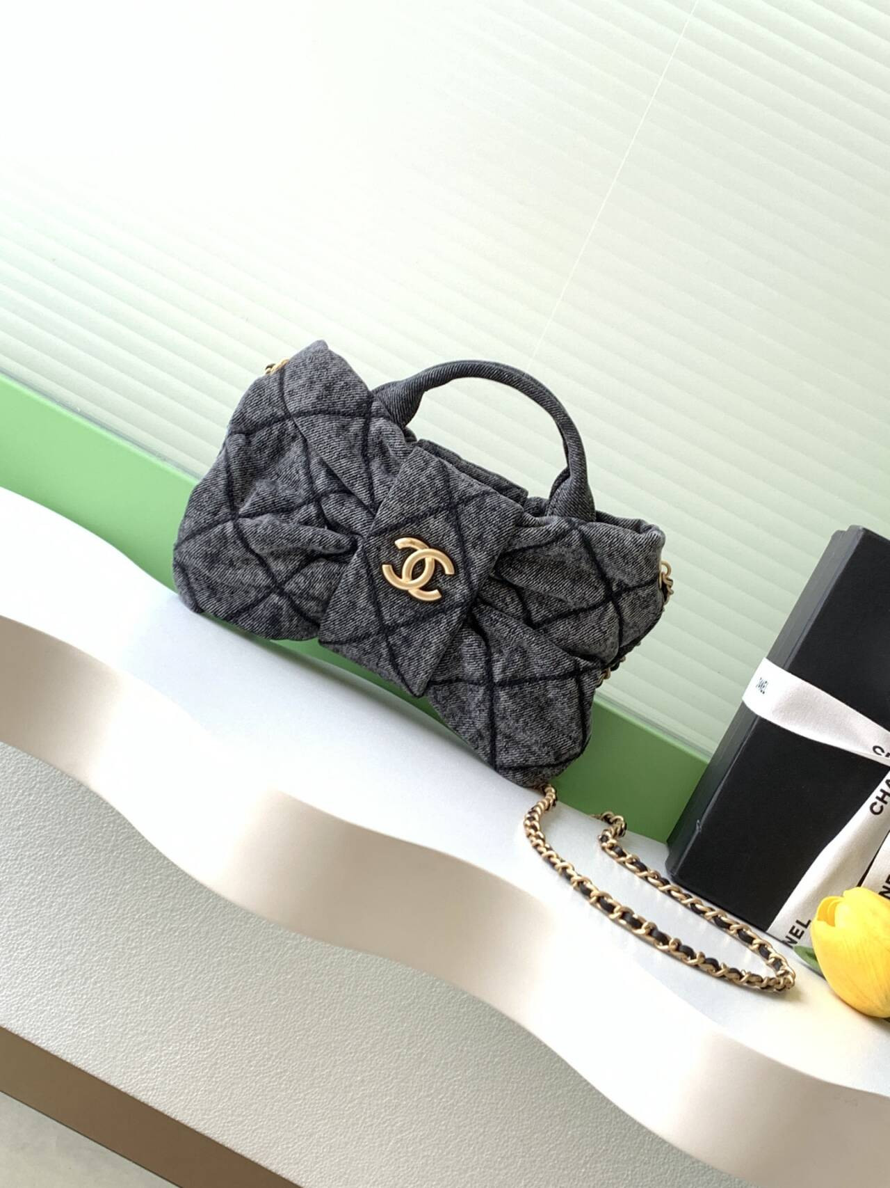 Ch**el mini bow bag 18x26x5cm