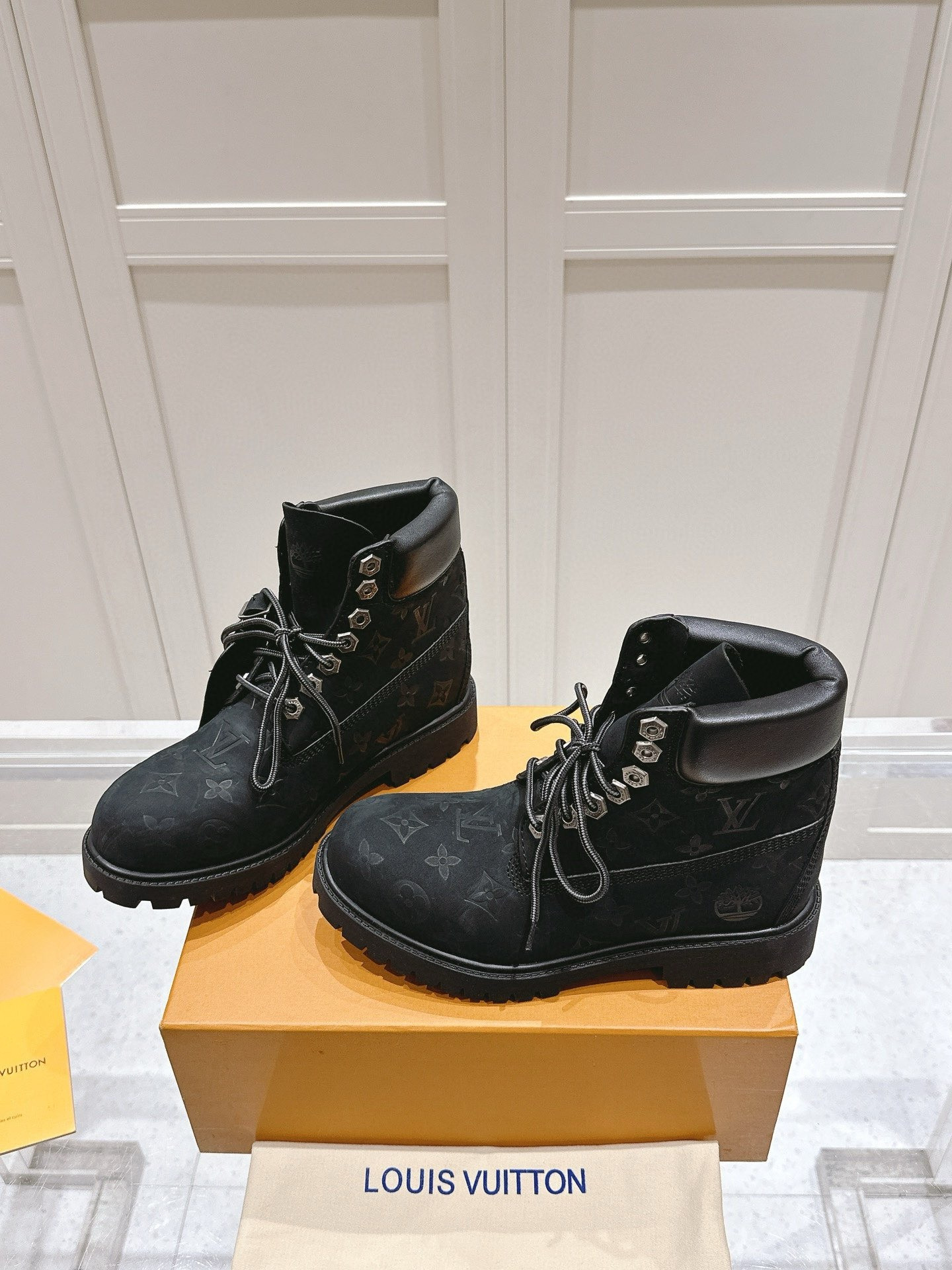 ua lv x Timb**1*nd ankle boots