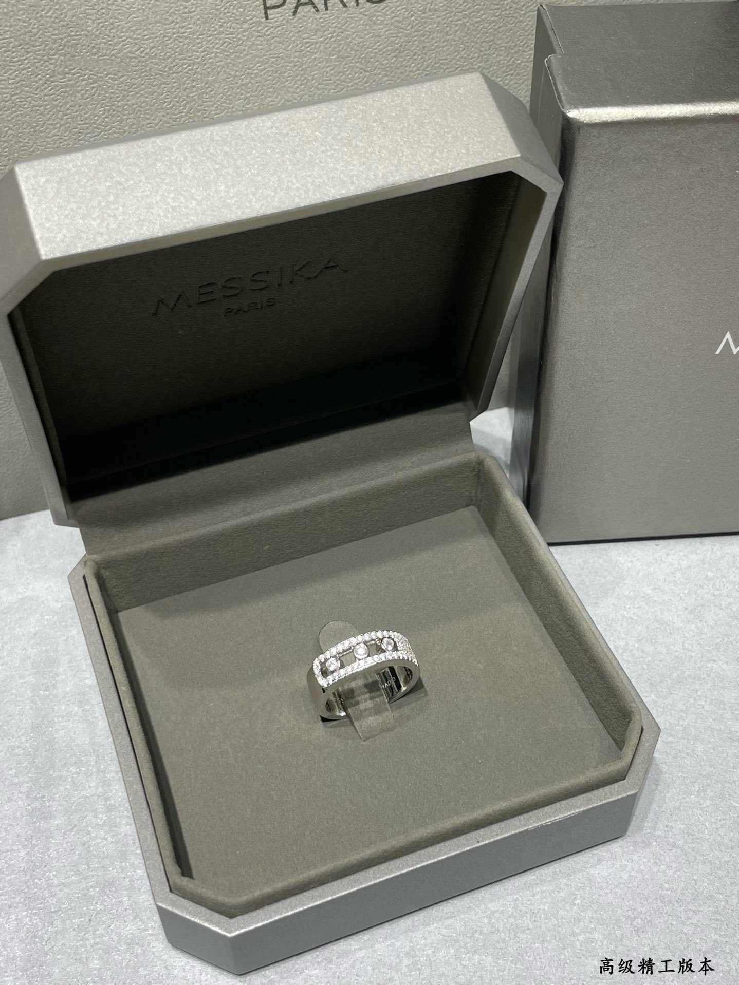 Mes1kaa move classique d1am0nd ring