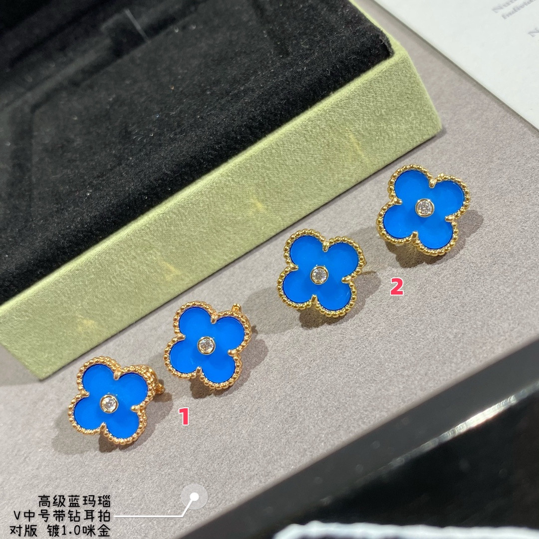 V*n Cl**f & Arpels Sapphire Blue Agate D1am0nd Four-Leaf Clover Earrings