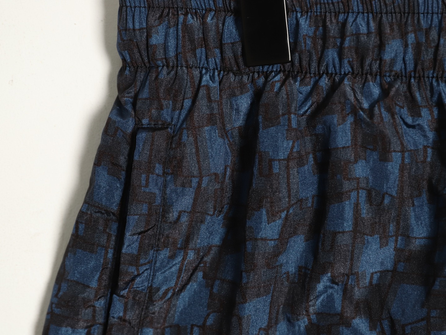 H**me5 paris shorts
