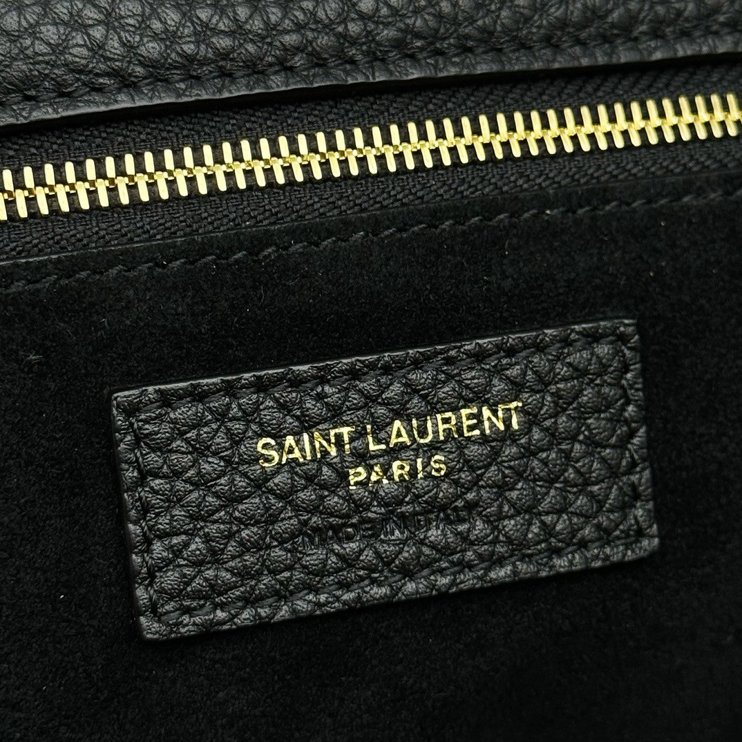Y51 LE 5 À 7 BEA in grained leather 50×28×18cm