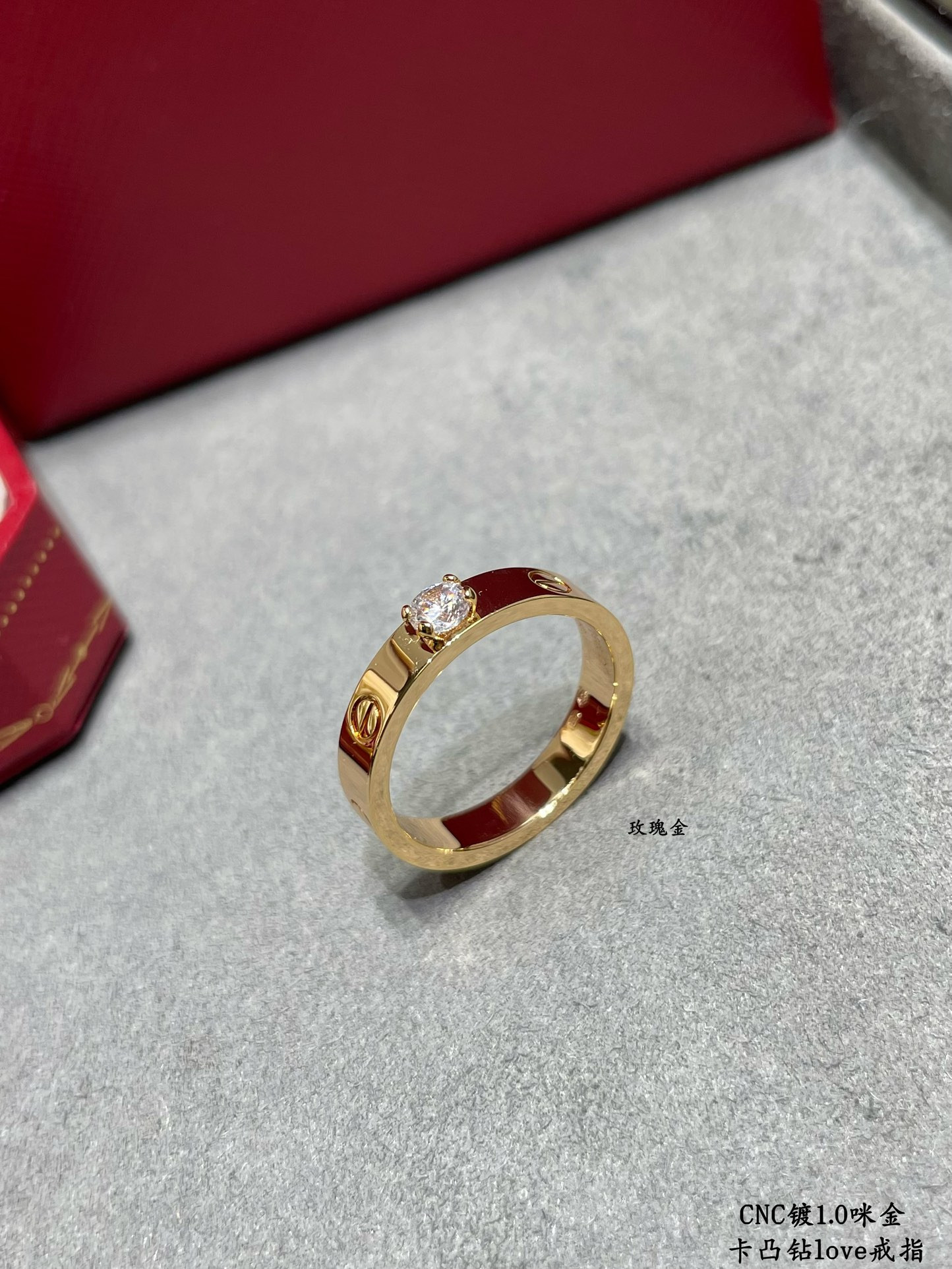 Ca*t1er convex D1am0nd love stud ring