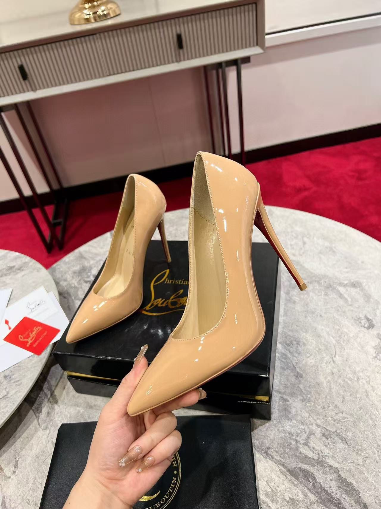 ua chr1st1an louboutin cl red-botT0m shoes