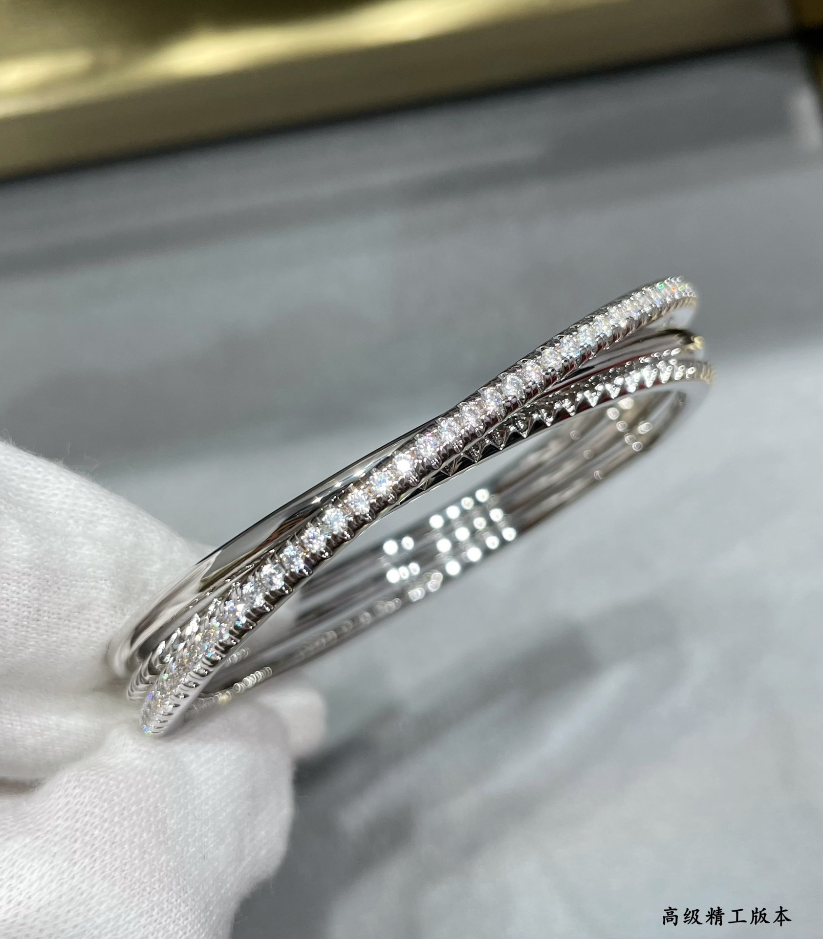 Ca*t1er Three-ring rivet Bracelet