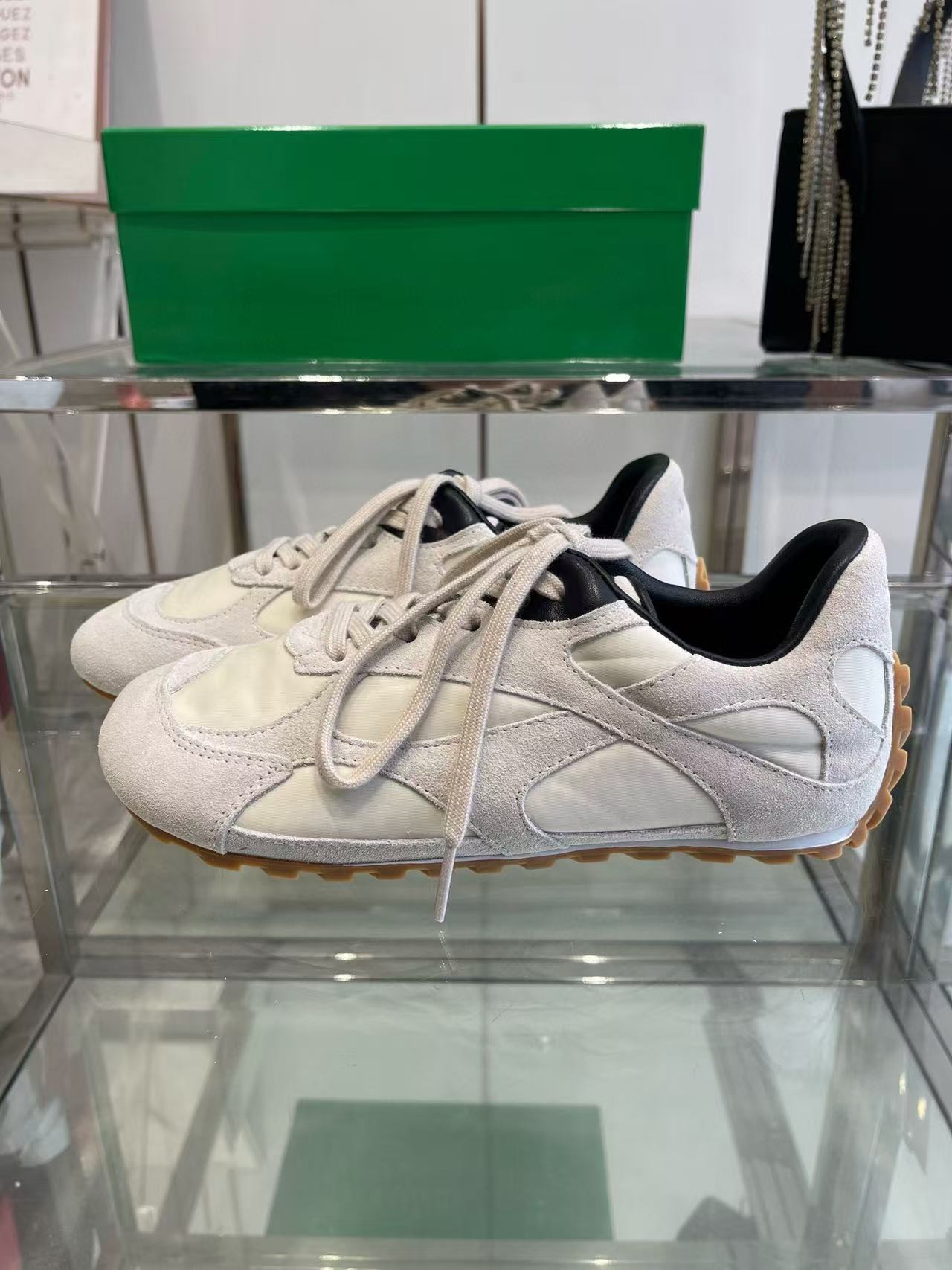 UA B0tt*ga Ven*ta Orbit Sneakers