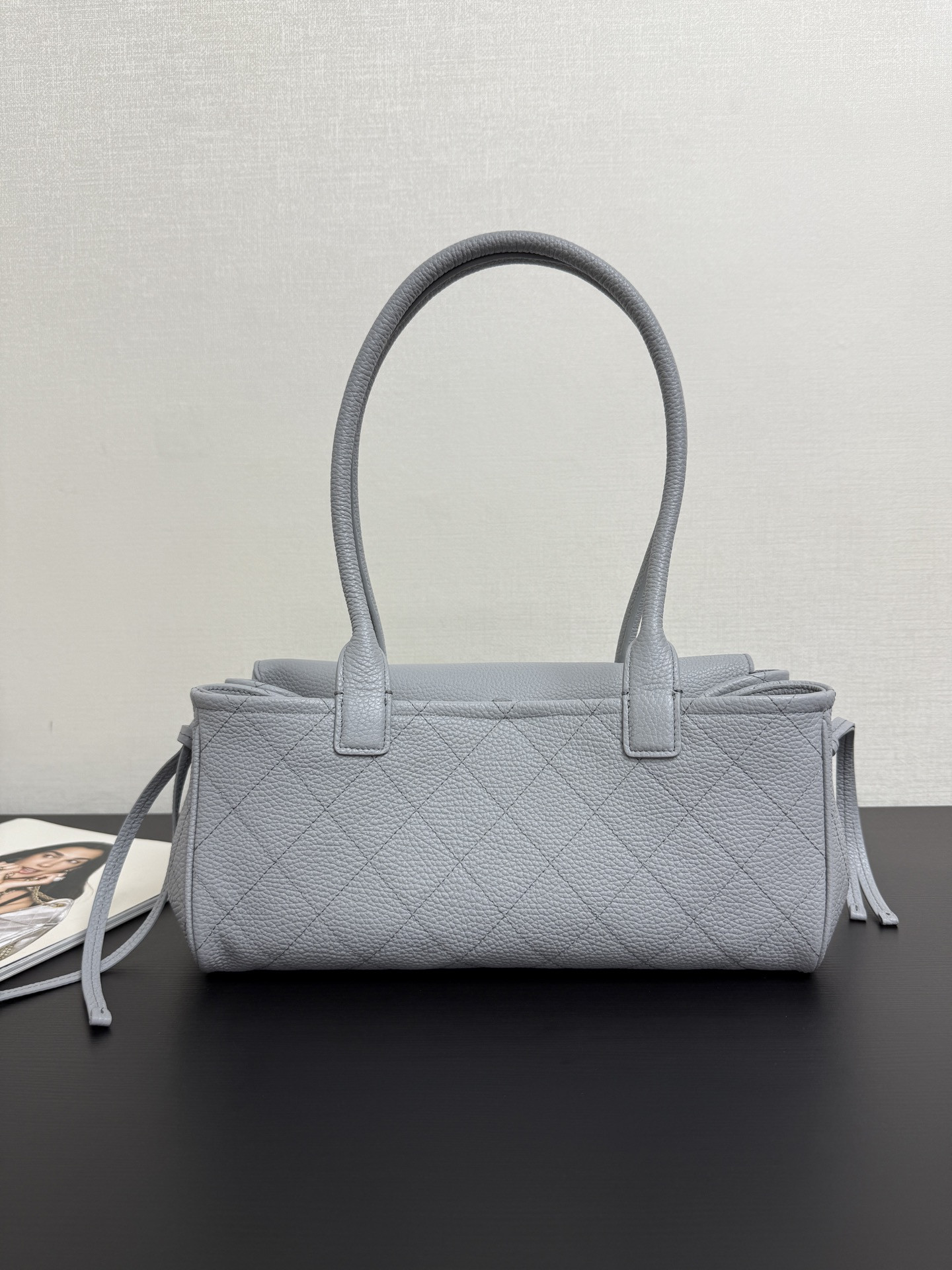 Ch**el small tote as6288 15x31x12cm