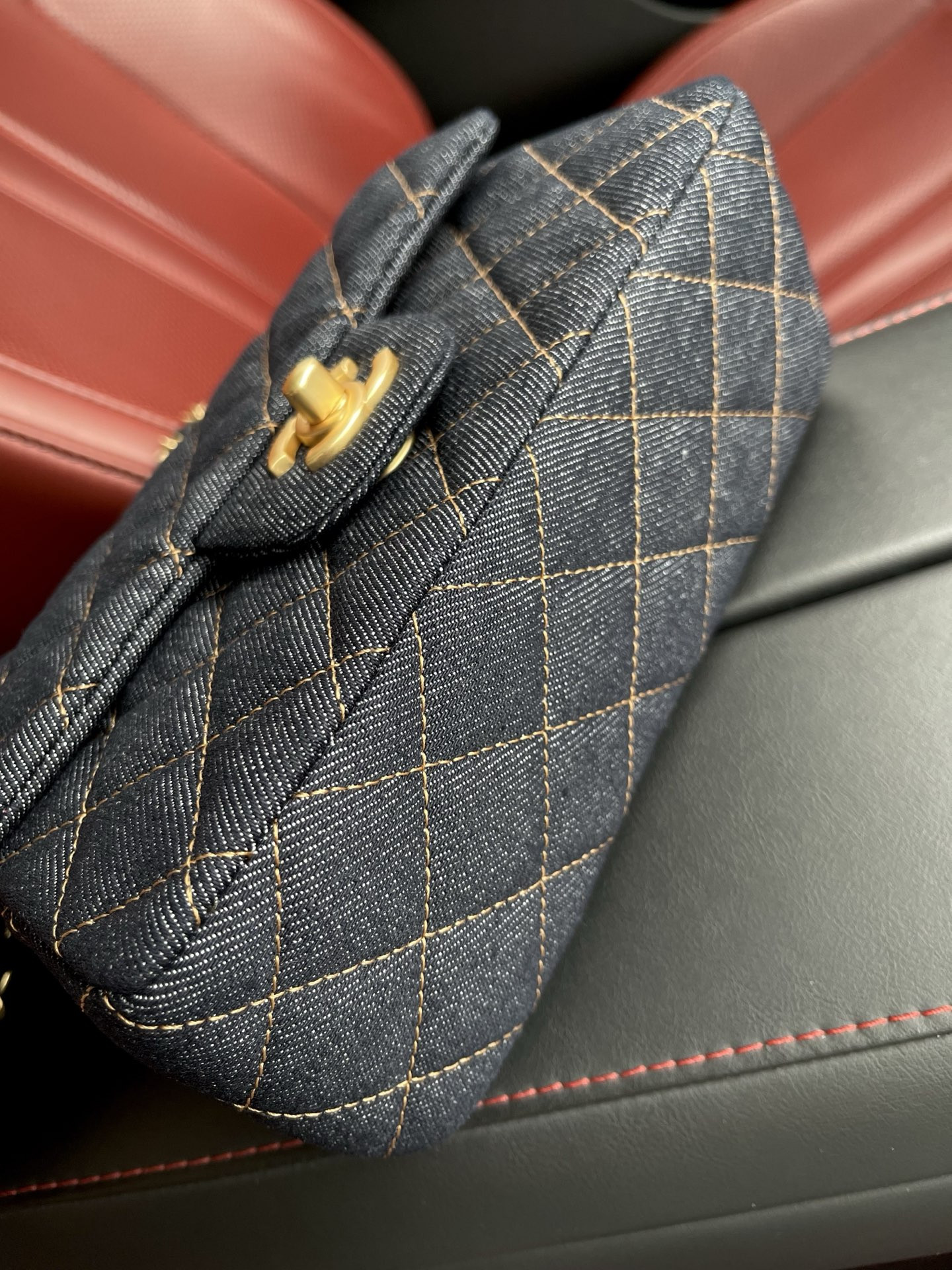 Ch**el mini classic handbag a69900 12x20x6cm