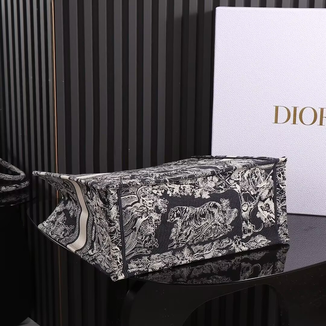 D10r Book Tote 42x18x35cm