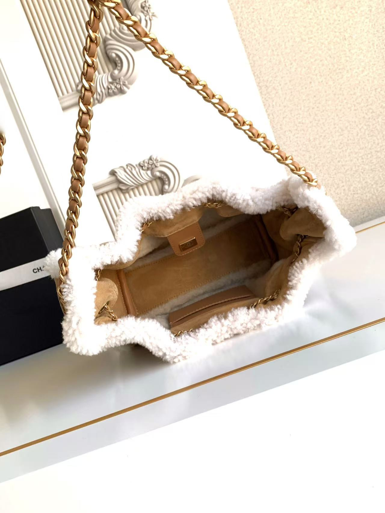 Ch**el 25c bucket bag 20x22x12.5cm