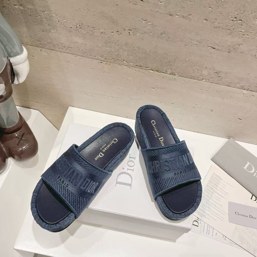 UA D10r Sandal