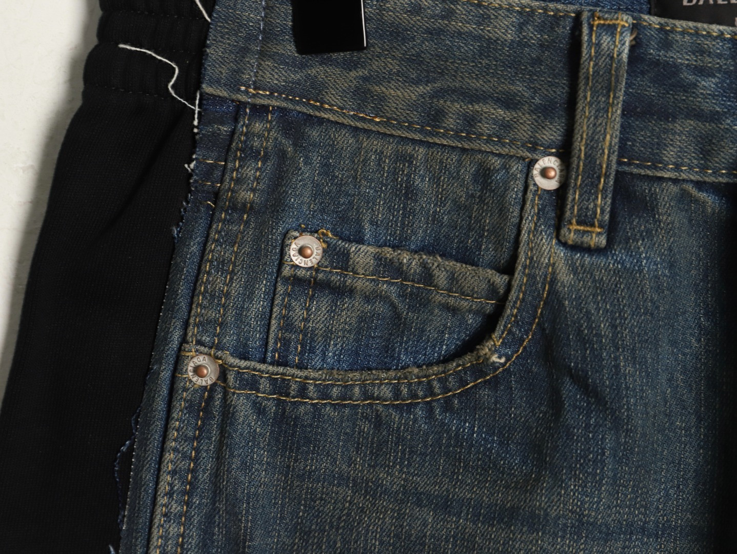 Ba1en*iaga Jeans