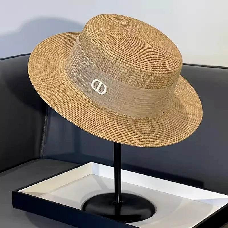D10r straw hat