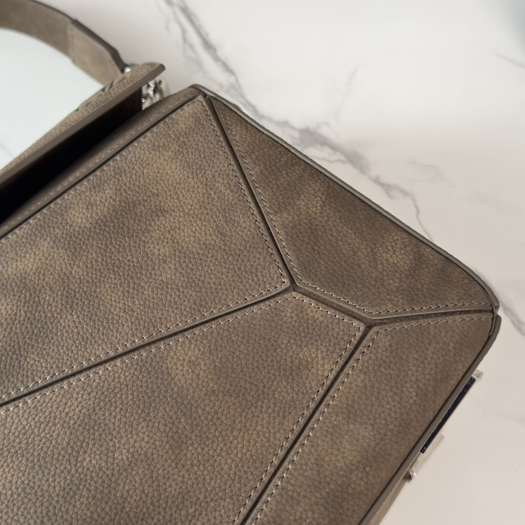 L0ew* featherlight puzzle bag in grained nubuck 33x21.5x14.7cm